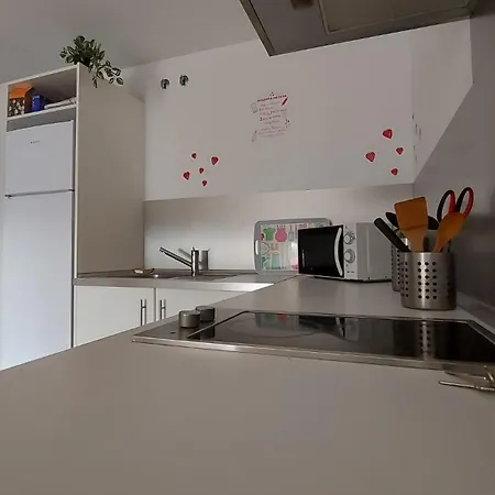 Apartamento Atico Coqueto Con Terraza